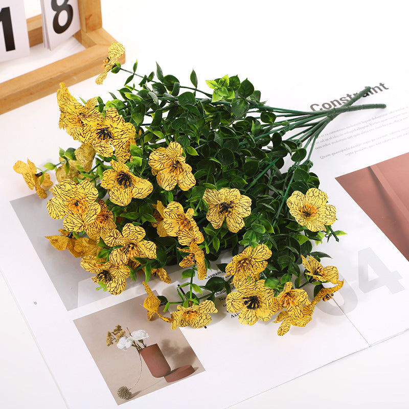 🔥2025 Mother's Day Sale🔥UV Resistant Lifelike Artificial Daisy